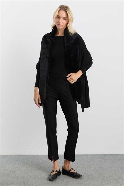 Önü Kürklü Triko Panço  /  SİYAH