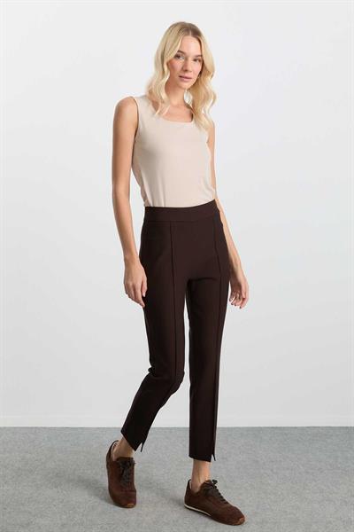 Önü Nervürlü Dar Paça Paçası Yırtmaçlı Pantolon  /  KAHVE