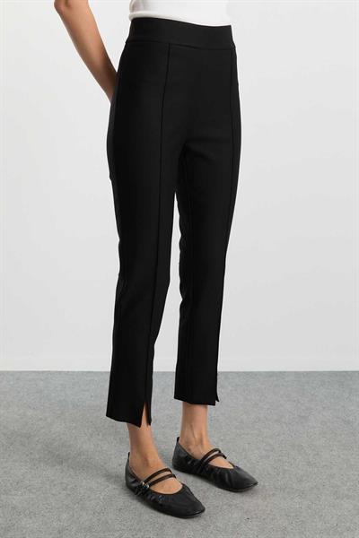 Önü Nervürlü Dar Paça Paçası Yırtmaçlı Pantolon  /  SİYAH