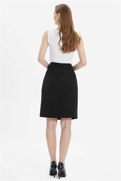 Önü Parçalı Dar Etek  /  SİYAH