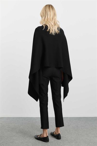 Önü Taşlı Triko Panço  /  SİYAH