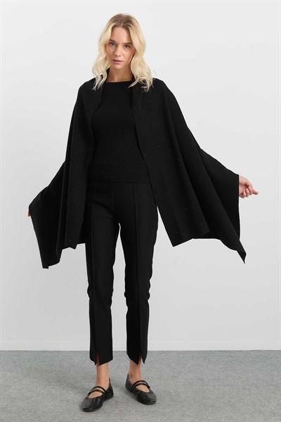 Önü Taşlı Triko Panço  /  SİYAH