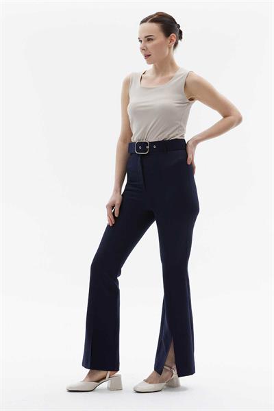 Paçası Yırtmaçlı Deri Kemerli Pantolon  /  LACİVERT