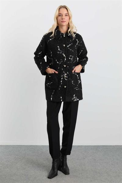 Şömizye Yaka Kendinden Desen Dıştan Cep Kaban  /  SİYAH