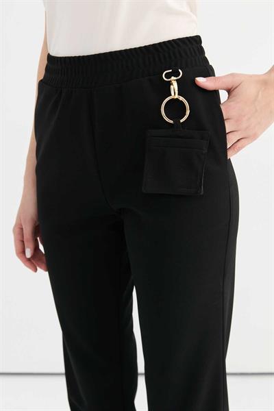 Ufak Cep Aksesuarlı Paçası Dikişli Pantolon  /  SİYAH