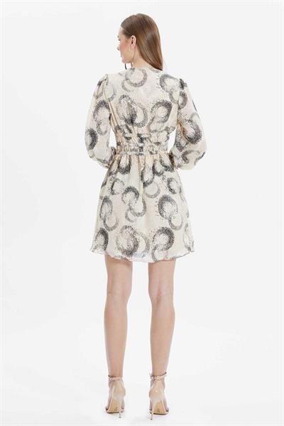 V Yaka Beli Lastikli Daire Desen Elbise  /  EKRU