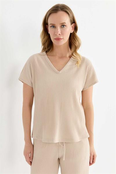 V Yaka Düşük Kol Kendinden Plise Bluz  /  BEJ