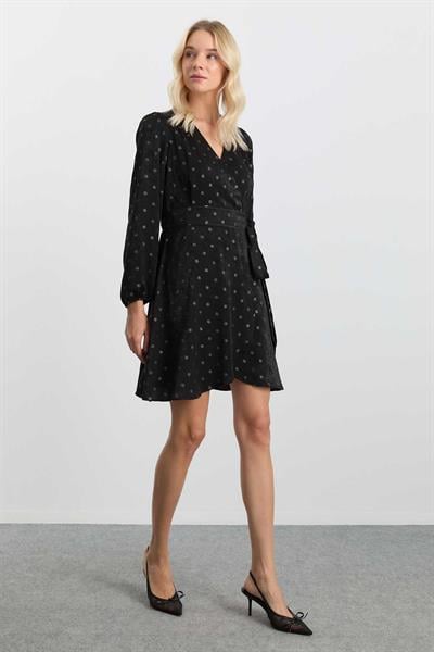 Yandan Bağlamalı Kruvaze Yaka Simli Elbise  /  SİYAH