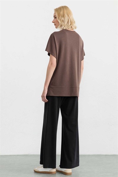 Yanları Çıt Çıtlı Önü Yarım Fermuarlı Düşük Kol Bluz  /  KAHVE