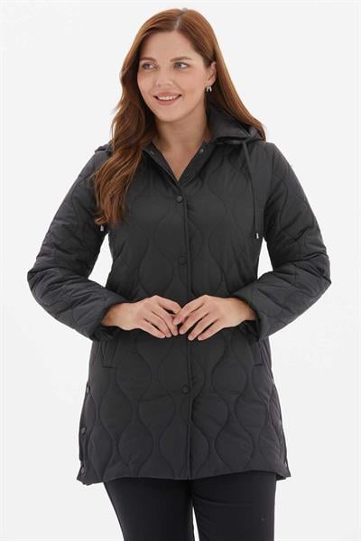 Yanları Çıtçıtlı Kapüşonlu Soğan Kapitone Mont  /  SİYAH