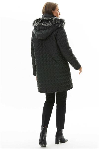 Zigzag Desenli Kapüşonlu Uzun Kapitone Mont  /  SİYAH