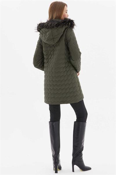 Zigzag Desenli Kapüşonlu Uzun Kapitone Mont  /  YEŞİL