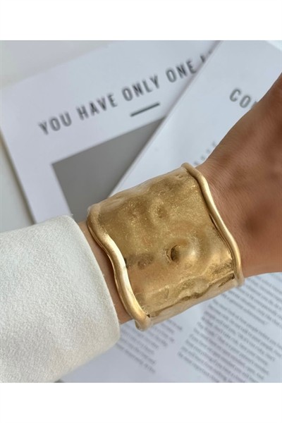 AYARLANABİLİR GOLD PLAKA KALIN KELEPÇE