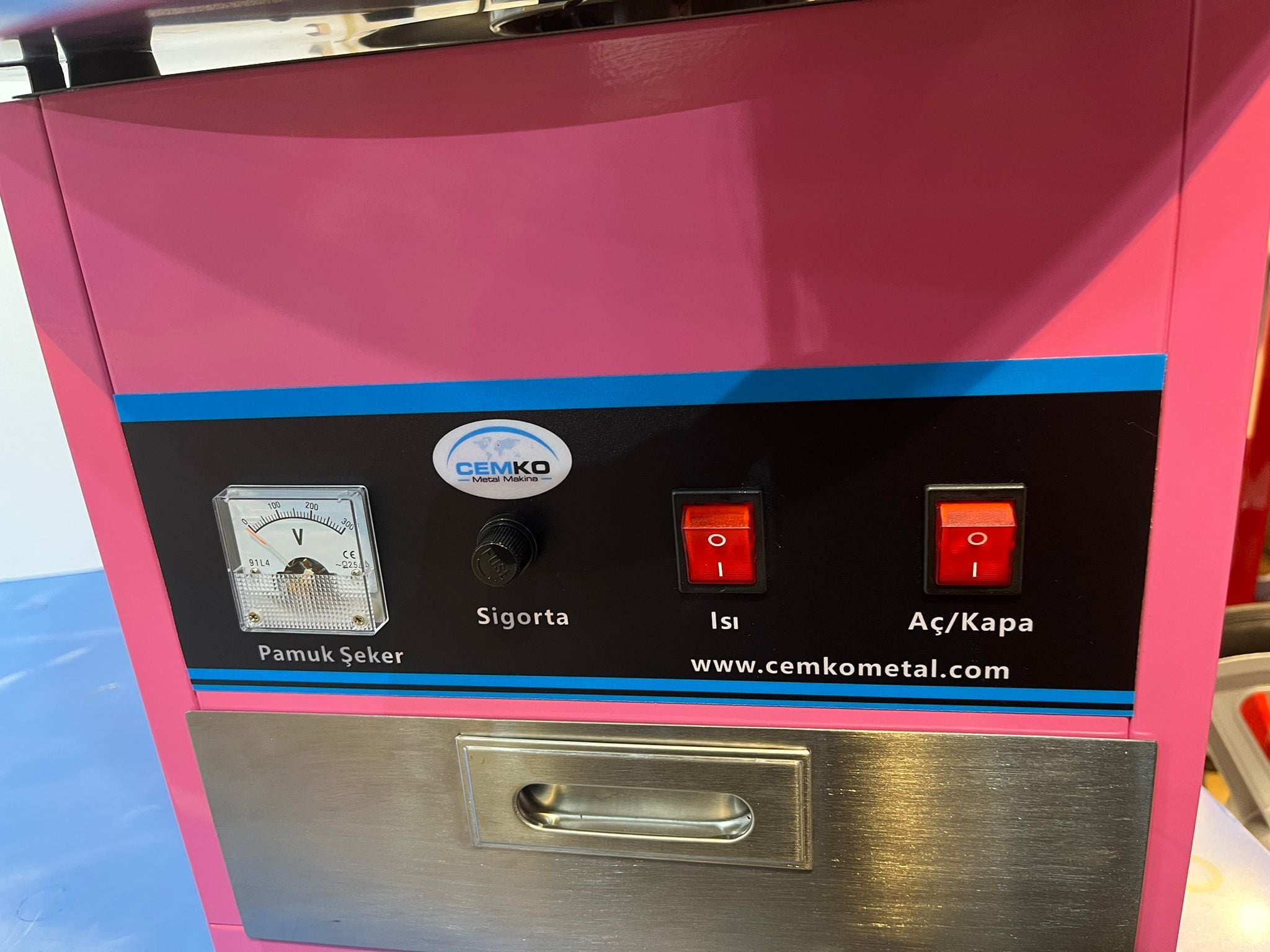 pamuk seker makinesi önü