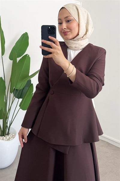 Dügmeli Ceket Takım - Kahverengi
