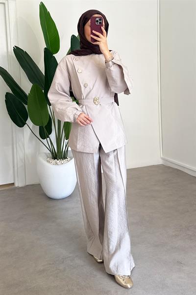 Gold Düğmeli Takım - Bej