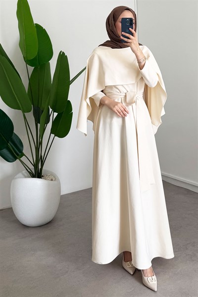 Pelerin Detay Elbise - Bej