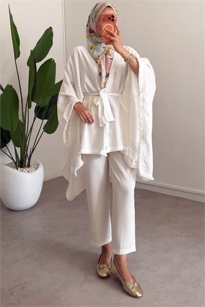 Püskül Detay Kimono - Beyaz