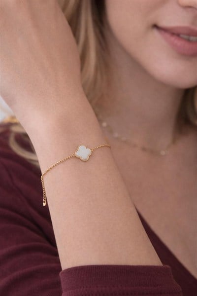 Beyaz Renk Yonca Model Altın Bileklik