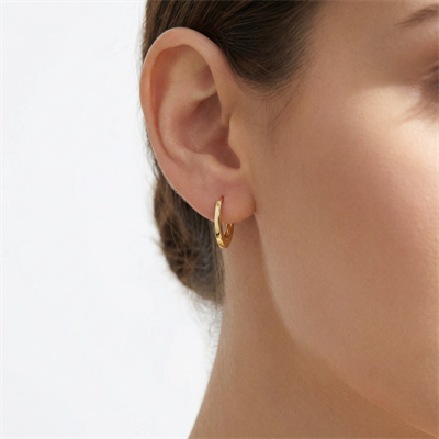 İnce Oval Altın Küpe