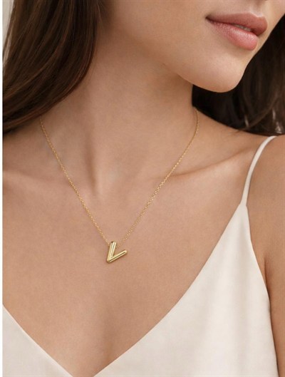 Minimal Balon V Harf Altın Kolye 