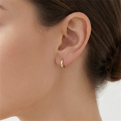 Minimal Halka Altın Küpe 