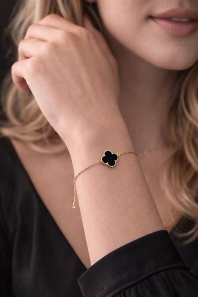 Siyah Renk Yonca Model Altın Bileklik