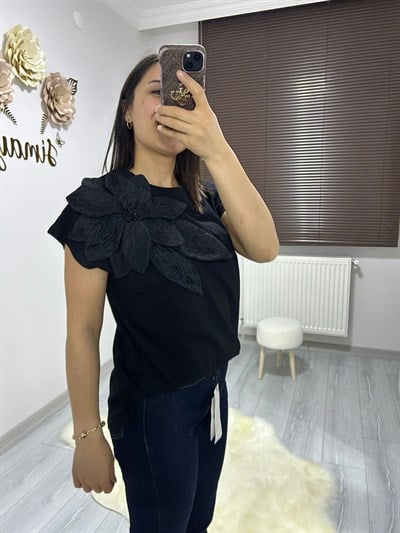 ekru çiçek aplikeli tshirt