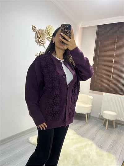 Mürdüm önü dantel detaylı triko hırka