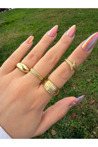 Kadın Gold 4’lü Yüzük Seti – Modern ve Şık