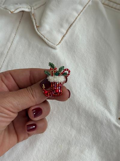 Kırmızı Boru Boncuklu Noel Çorap Broş