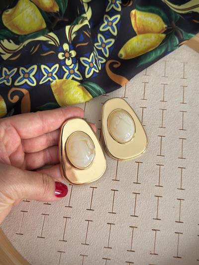 Özel Seri Gold Ekru Oval Küpe
