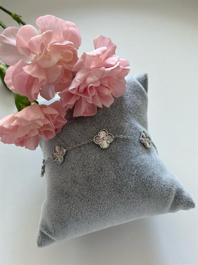 Özel Seri Gri Yonca Bileklik