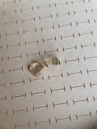 Özel Seri Taşlı Şerit Model Yüzük