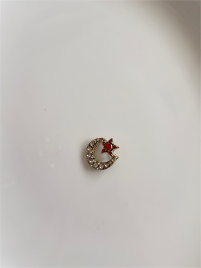Dore Mini Kırmızı Yıldızlı Broş