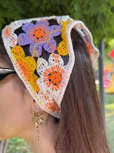 Sarı Lila Çiçekli Üçgen İpli Bandana