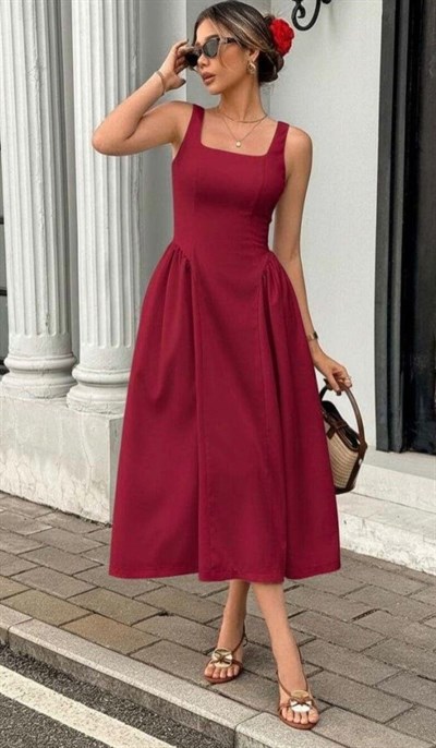 Kare Yaka Prenses Kesim Kalın Askılı Midi Boy Elbise