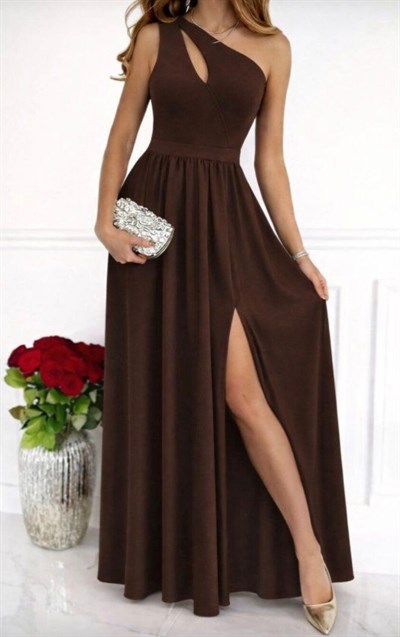 Tek Omuz Damla Detaylı Yırtmaçlı Maxi Elbise