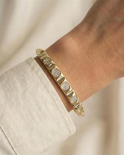 14K Xuping Oval Motifli Taşlı Kelepçe