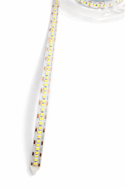 1 Adet 5 Metre NOAS YL35 2402 İç Mekan 12V 240 Çip Şerit Led Gün Işığı 3200K