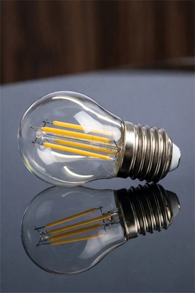 1 Adet KENDAL KES502 Led Rustik Ampul 8W 2700K Gün Işığı E27 Duy