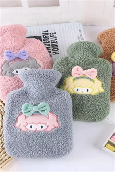 1 Litre Polar Peluş Örgülü,Kurdeleli Saçlı Kız Model Sıcak Su Torbası