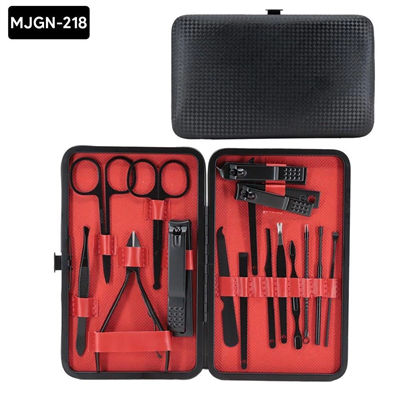 Deri Çantalı 17 Parça Manikür Çelik Set