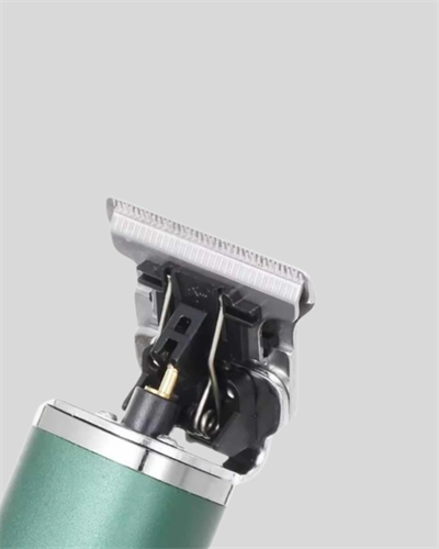 180 Dakika Kullanım Süreli Şarjlı Tıraş Makinesi – Hızlı Şarj, USB Girişli, Yüksek Kapasiteli