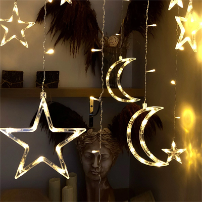 3 Metre Perde Led Işık Zinciri - Yıldız Ve Ay Figürlü, Sarı Işık, Uç Uca Eklenebilir