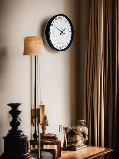 36 Cm Siyah 24 Saat Göstergeli Duvar Saati