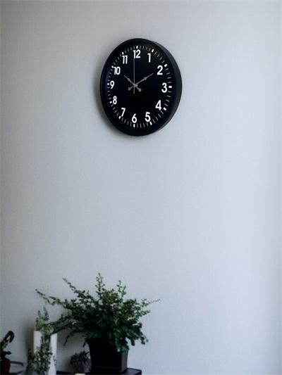 36 Cm Siyah Modern Duvar Saati