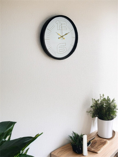 36 Cm Siyah Sade Zarif Duvar Saati