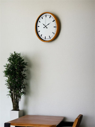 36 Cm Turuncu Sade Şık Duvar Saati