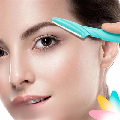 3’lü Kadın Kaş Usturası Seti – Hassas Ciltler İçin Güvenli Yüz Tüy Temizleme Bıçağı (3936)